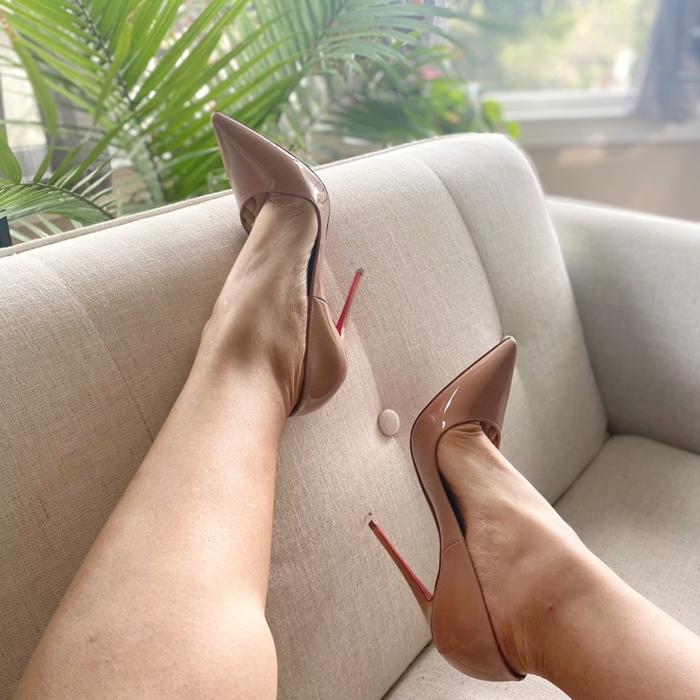 Christian Louboutin Nude Heels with Red Soles - Picture 5 of 16
